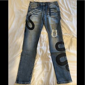 Amiri Jeans slim fit, Dark Blue with snake design. Size 32x30 US; EU size 42